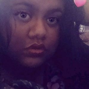 Meet your Posher, Nikki